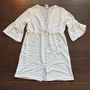 3/$12 ✨ White Eyelet Kimono Coverup